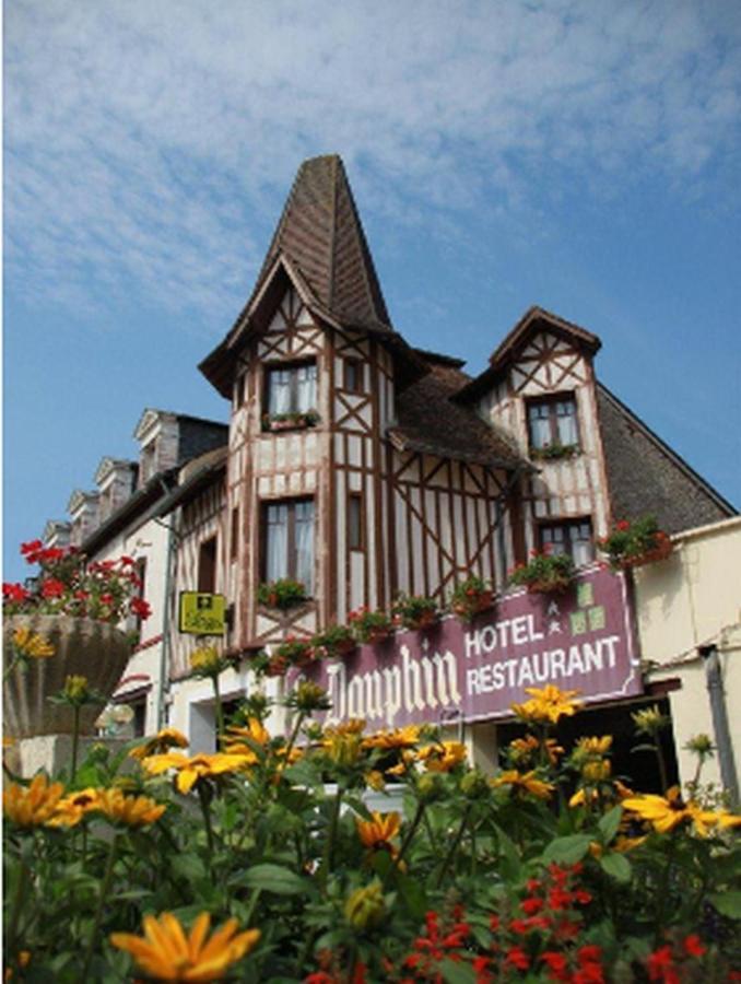 Logis Hotel Et Restaurant Du Dauphin Sées Exteriér fotografie
